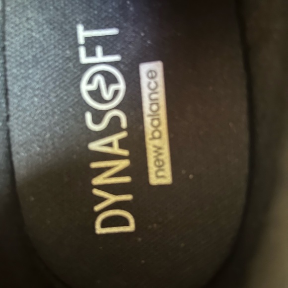 New Balance Womens Beaya Black with Gold Metallic Size 10 - Picture 9 of 9